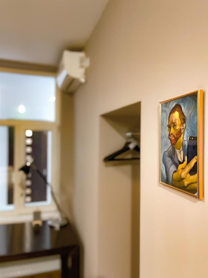 Cool Flat With Hot Tub In The Old Town Leilighet Bucureşti Eksteriør bilde
